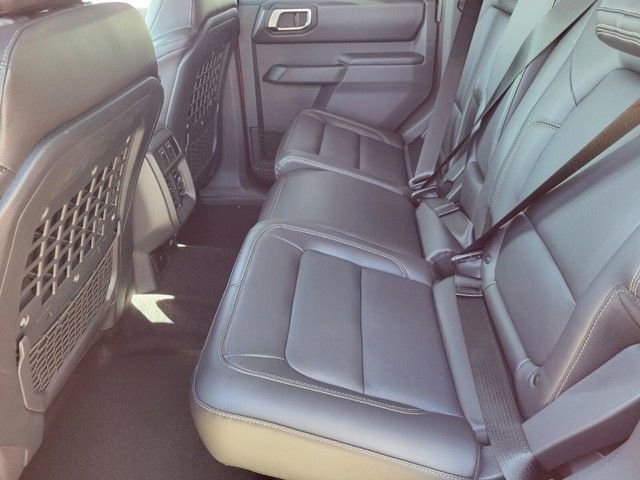 New 2025 Ford Bronco Badlands image 8