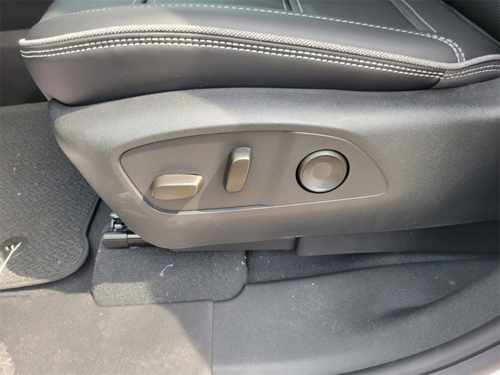 New 2025 GMC Sierra EV Denali image 13