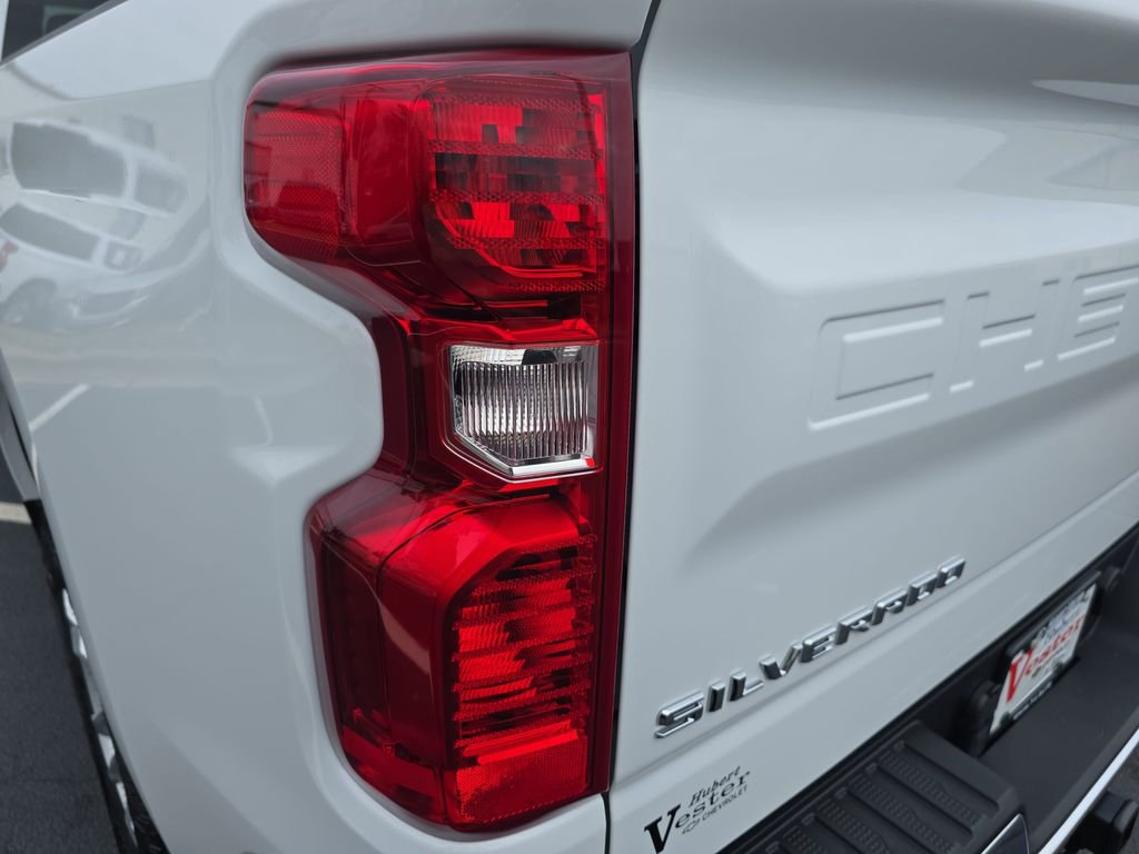 New 2026 Chevrolet Silverado 1500 LT w/ Z71 Off-Road Package image 32