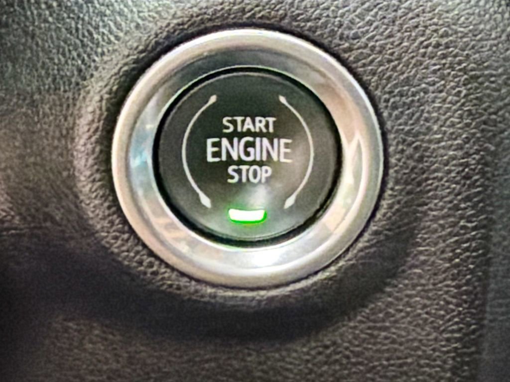 Used 2019 Chevrolet Silverado 1500 High Country w/ Technology Package AWD/4WD image 35