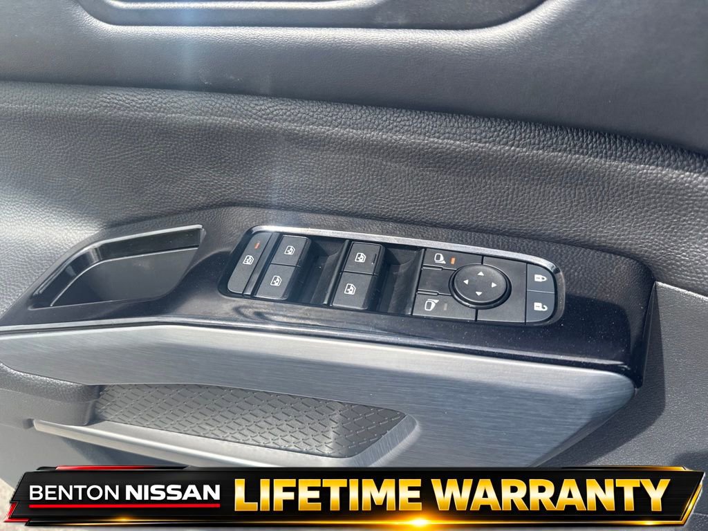 Used 2024 Nissan Pathfinder SL FWD image 12