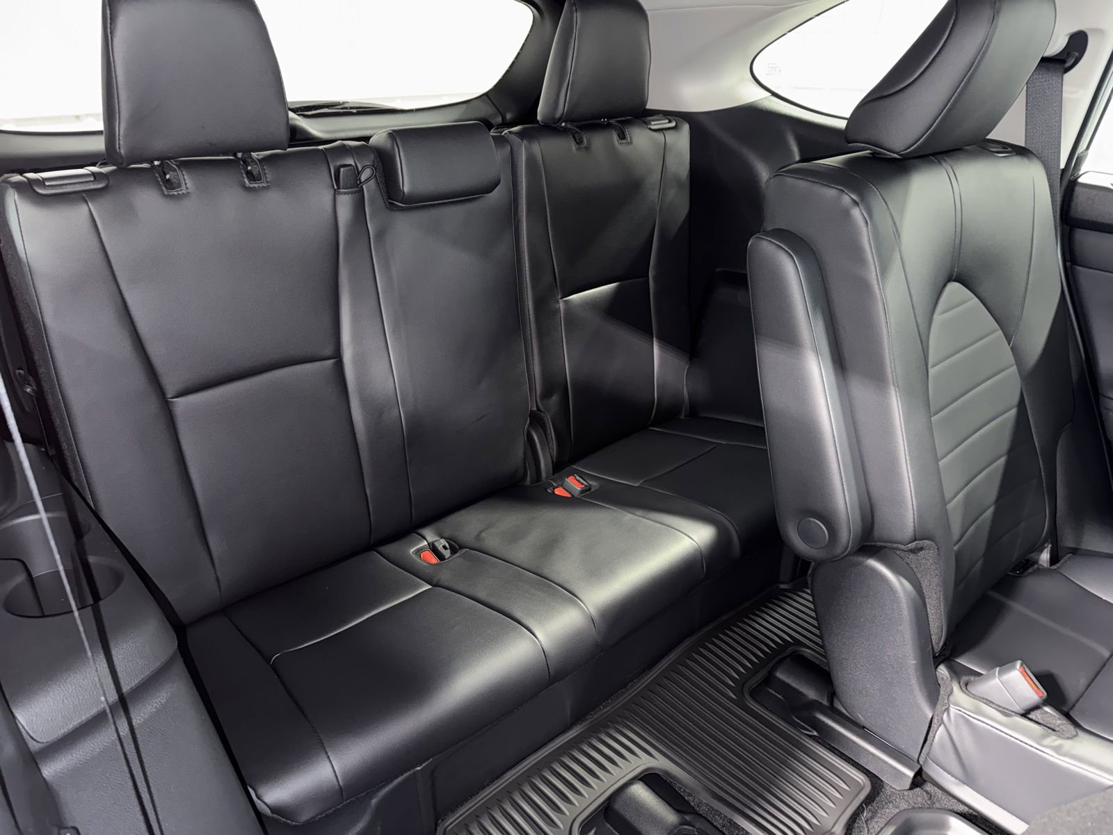 New 2026 Toyota Highlander XLE image 16