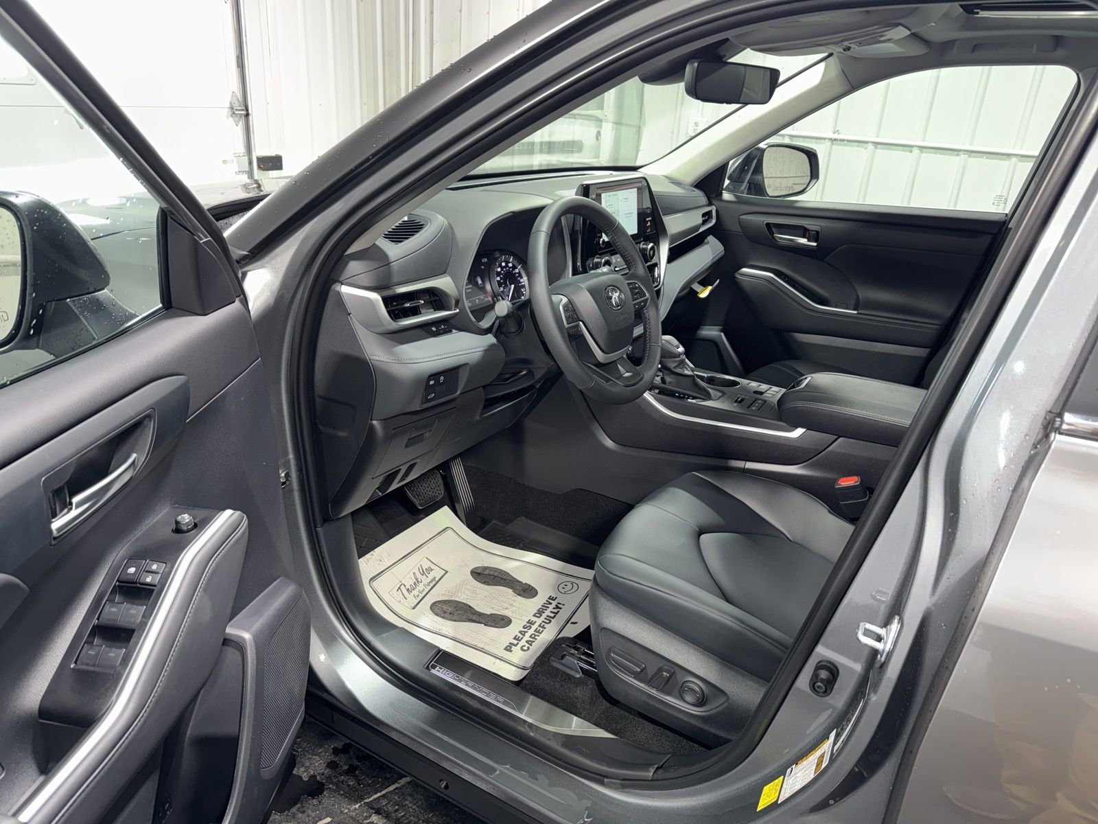 New 2026 Toyota Highlander XLE image 20