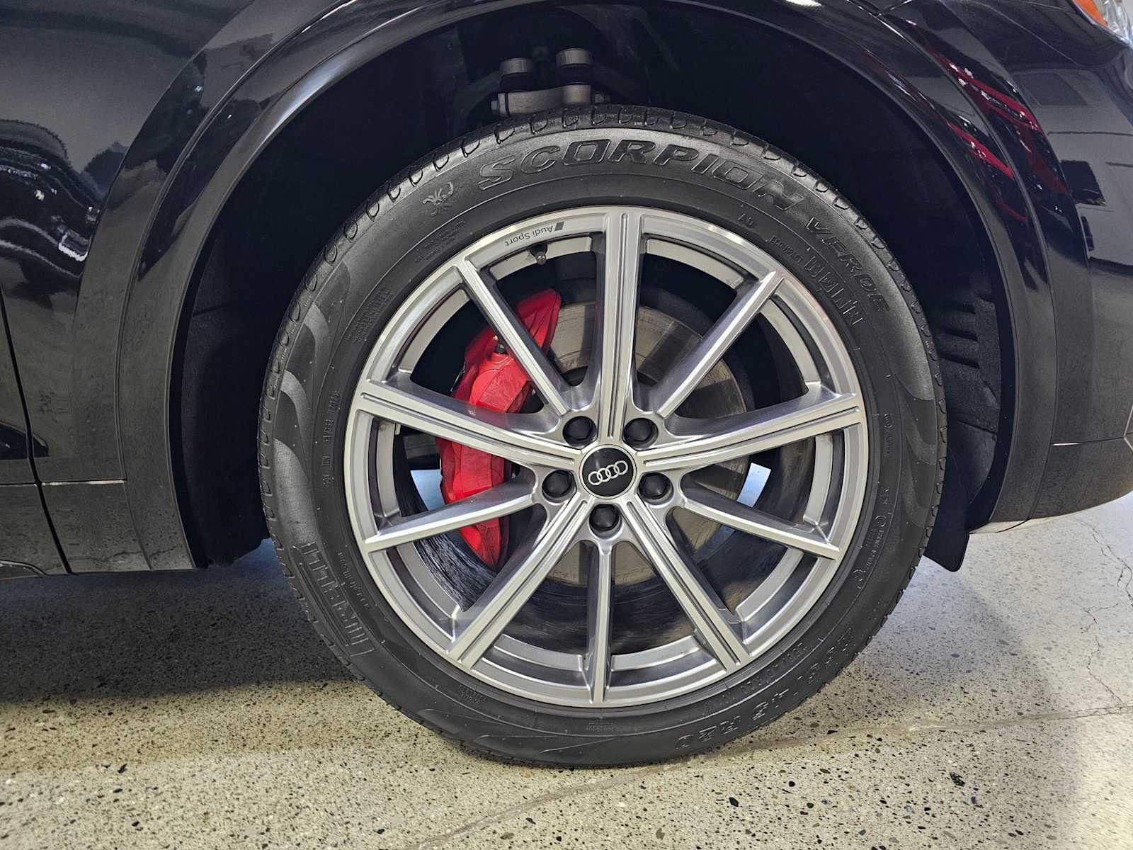 Used 2024 Audi Q5 e Premium Plus AWD/4WD image 9
