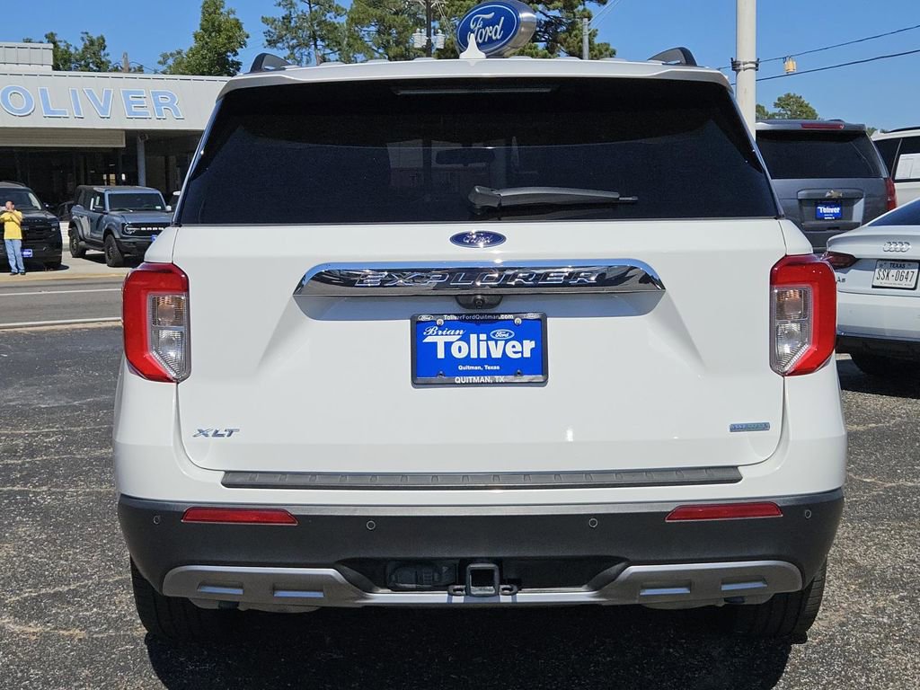 Used 2020 Ford Explorer XLT w/ Equipment Group 202A image 8