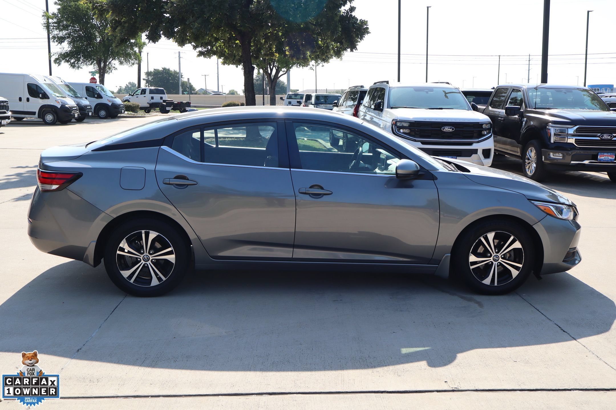 Used 2023 Nissan Sentra SV FWD image 2
