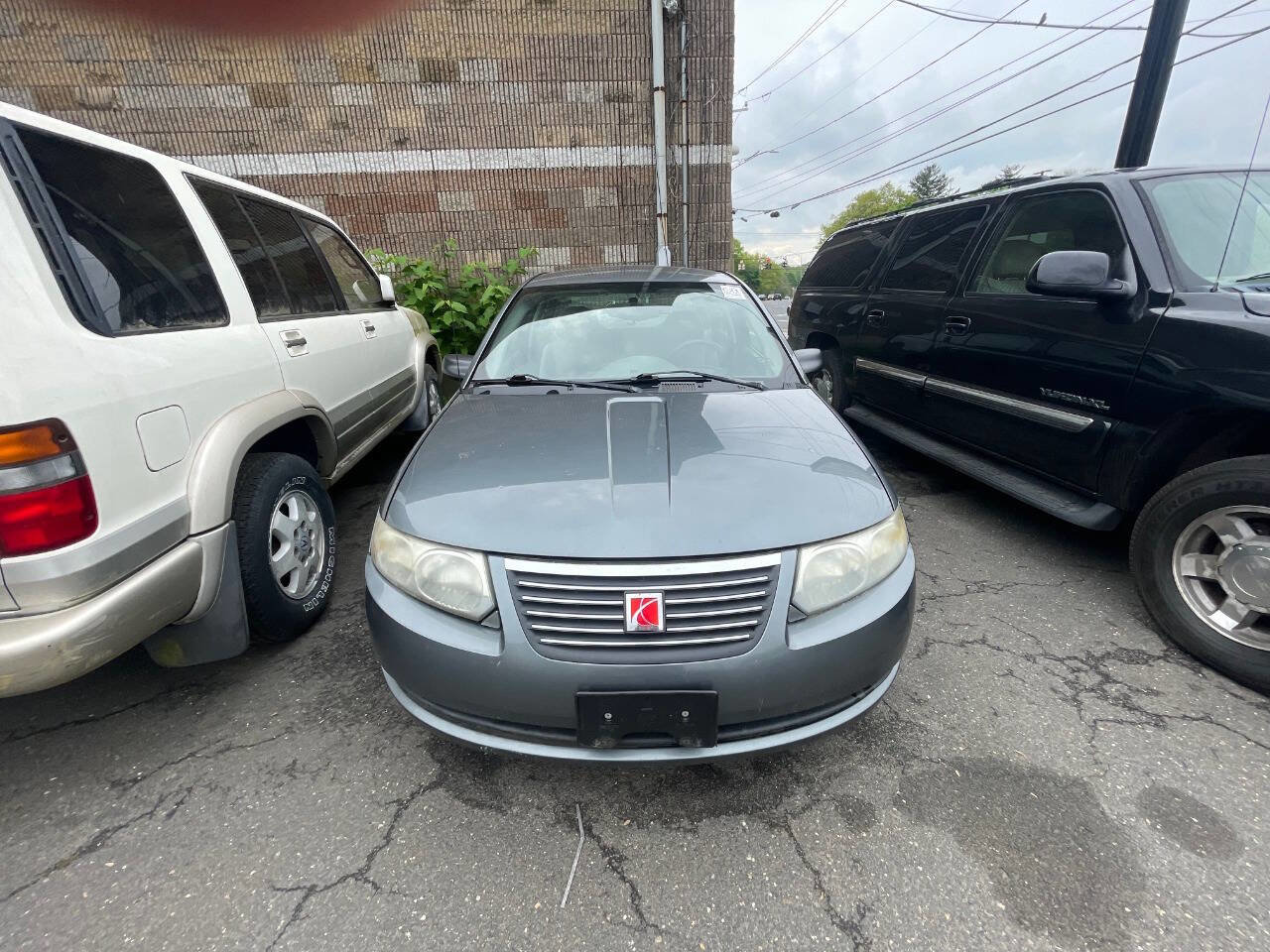 Used 2006 Saturn ION Level 2 w/ Preferred Pkg FWD image 2