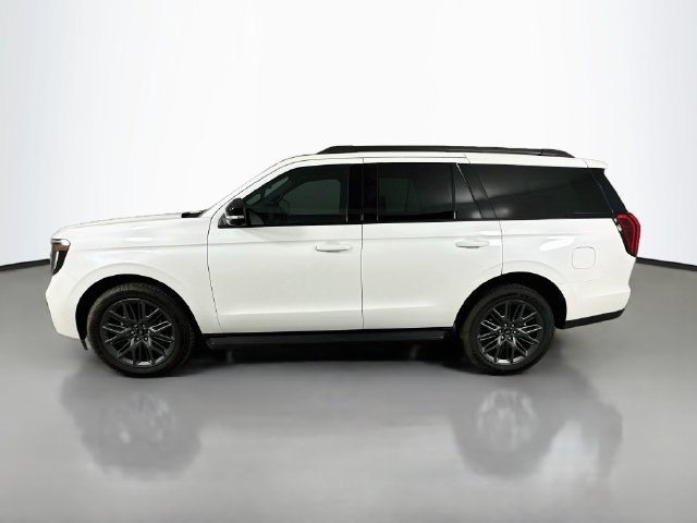 New 2026 Ford Expedition Platinum w/ Stealth Appearance Package AWD/4WD image 4