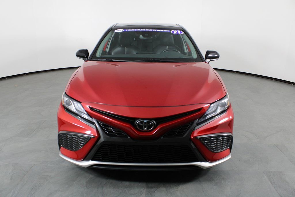 Used 2021 Toyota Camry XSE image 10