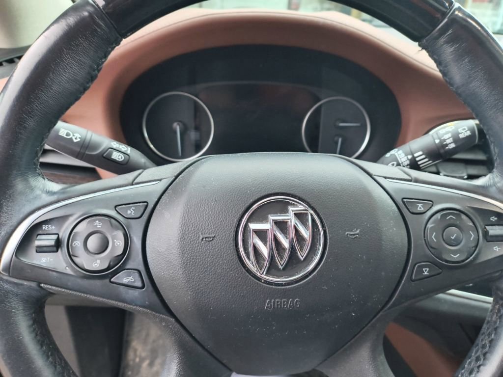 Used 2018 Buick Enclave Avenir w/ Avenir Technology Package image 2