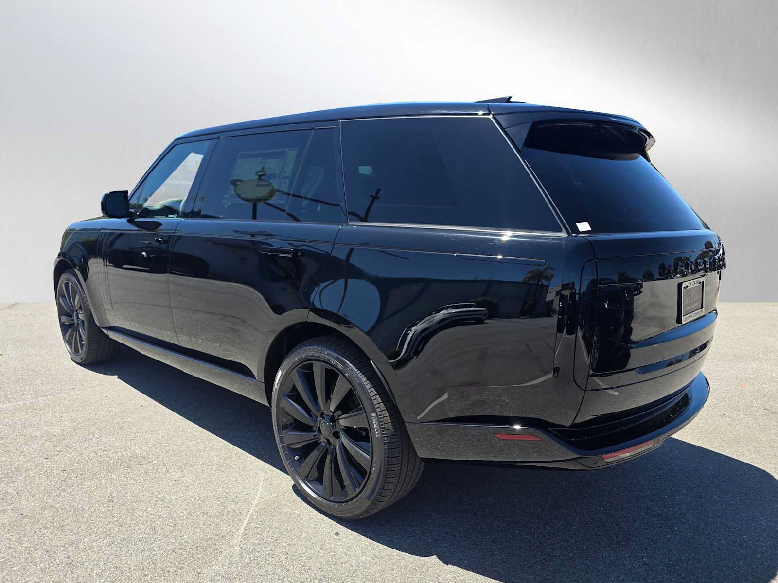 New 2026 Land Rover Range Rover Long Wheel Base SV AWD/4WD image 3