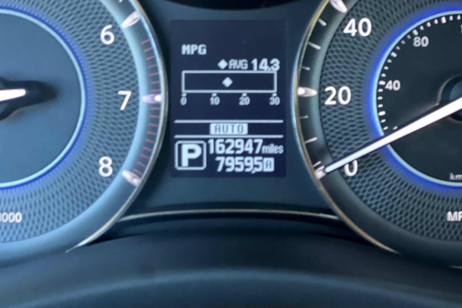 Used 2014 INFINITI QX80 4WD w/ Theater Package image 30