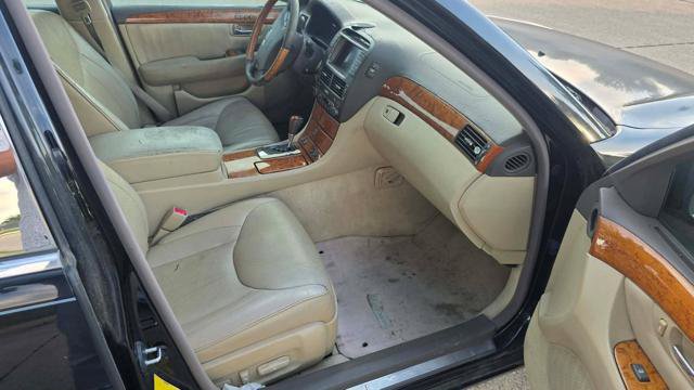 Used 2004 Lexus LS 430 RWD image 16