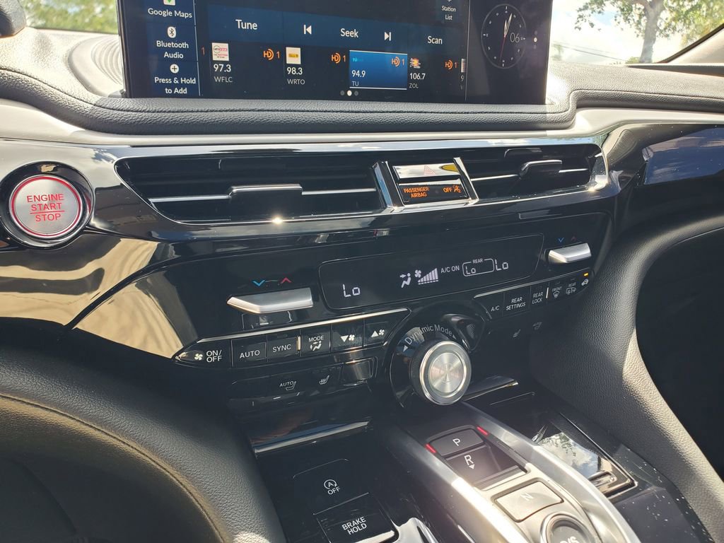 Used 2025 Acura MDX FWD image 33