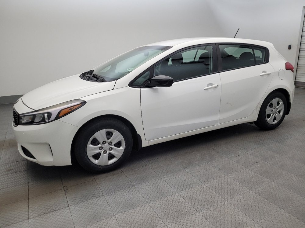 Used 2017 Kia Forte LX FWD image 2