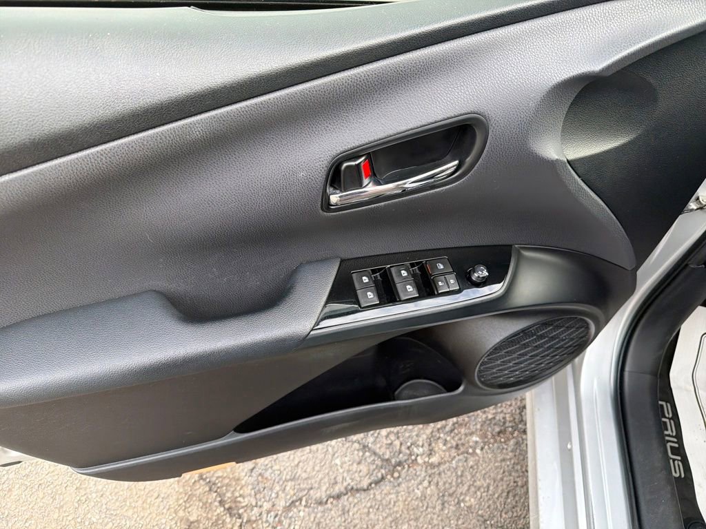 Used 2017 Toyota Prius One image 10