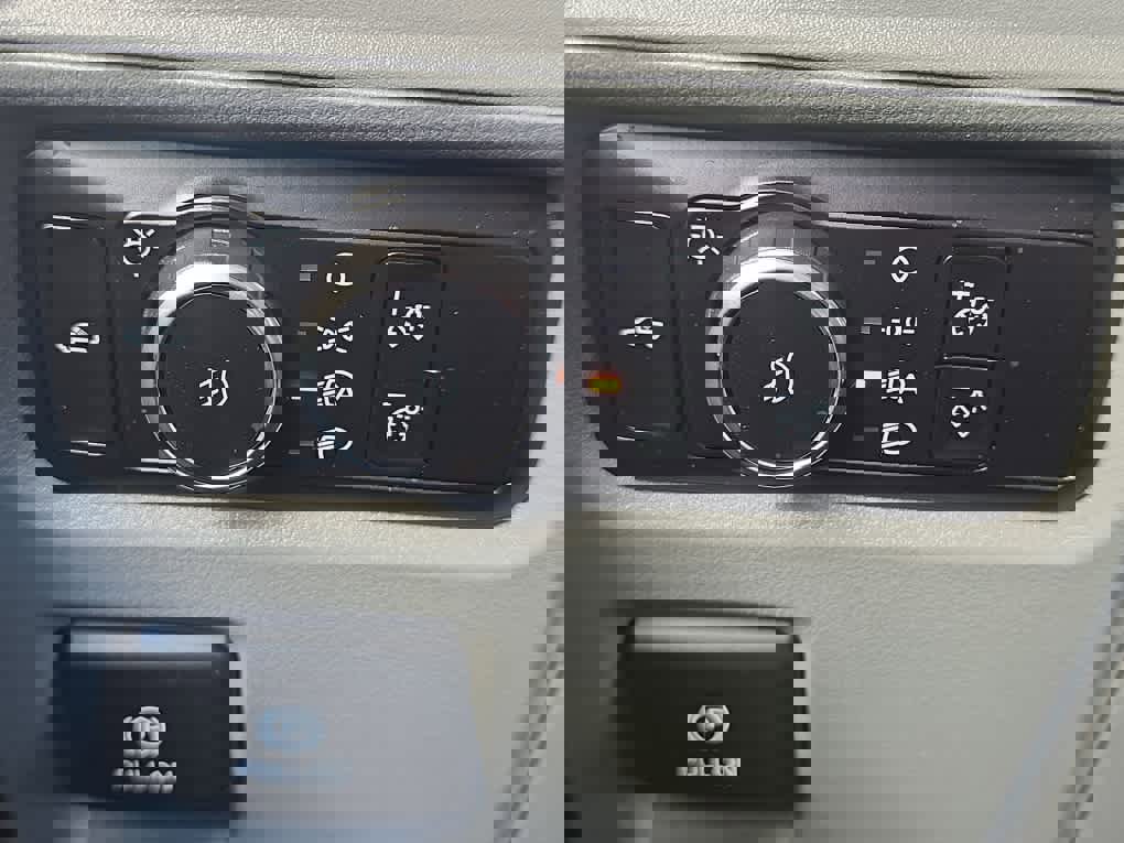 Used 2023 Ford F150 XLT image 10