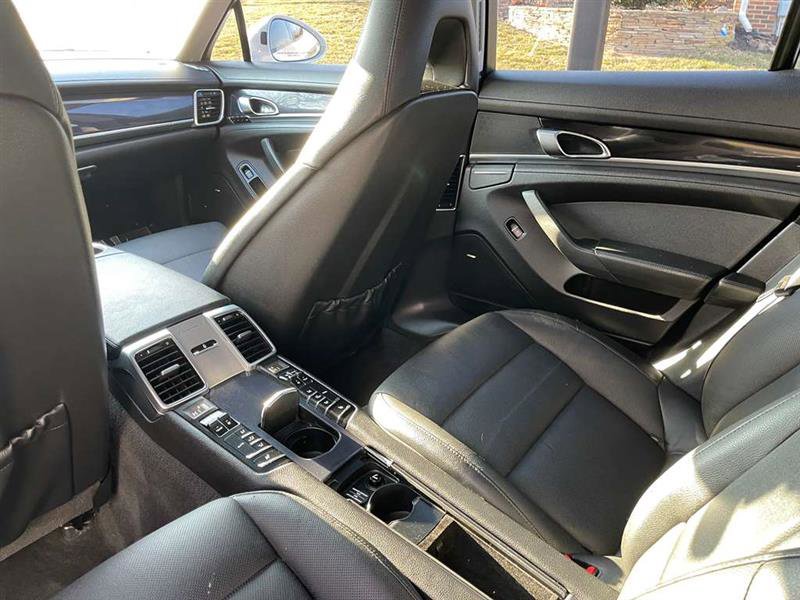 Used 2014 Porsche Panamera 4S image 19