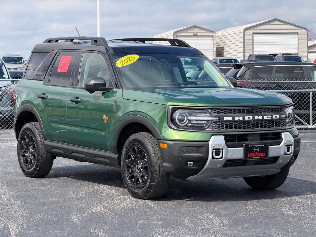 Used 2025 Ford Bronco Sport Badlands image 4