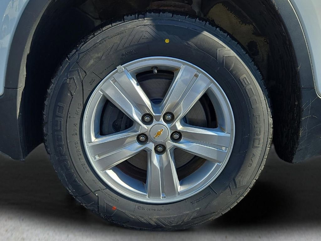 Used 2018 Chevrolet Trax LT w/ LT Convenience Package image 8