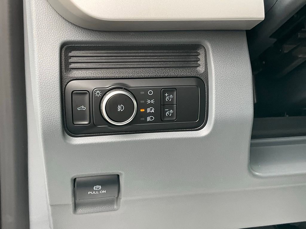 New 2026 Ford F350 XL w/ XL Chrome Package image 20