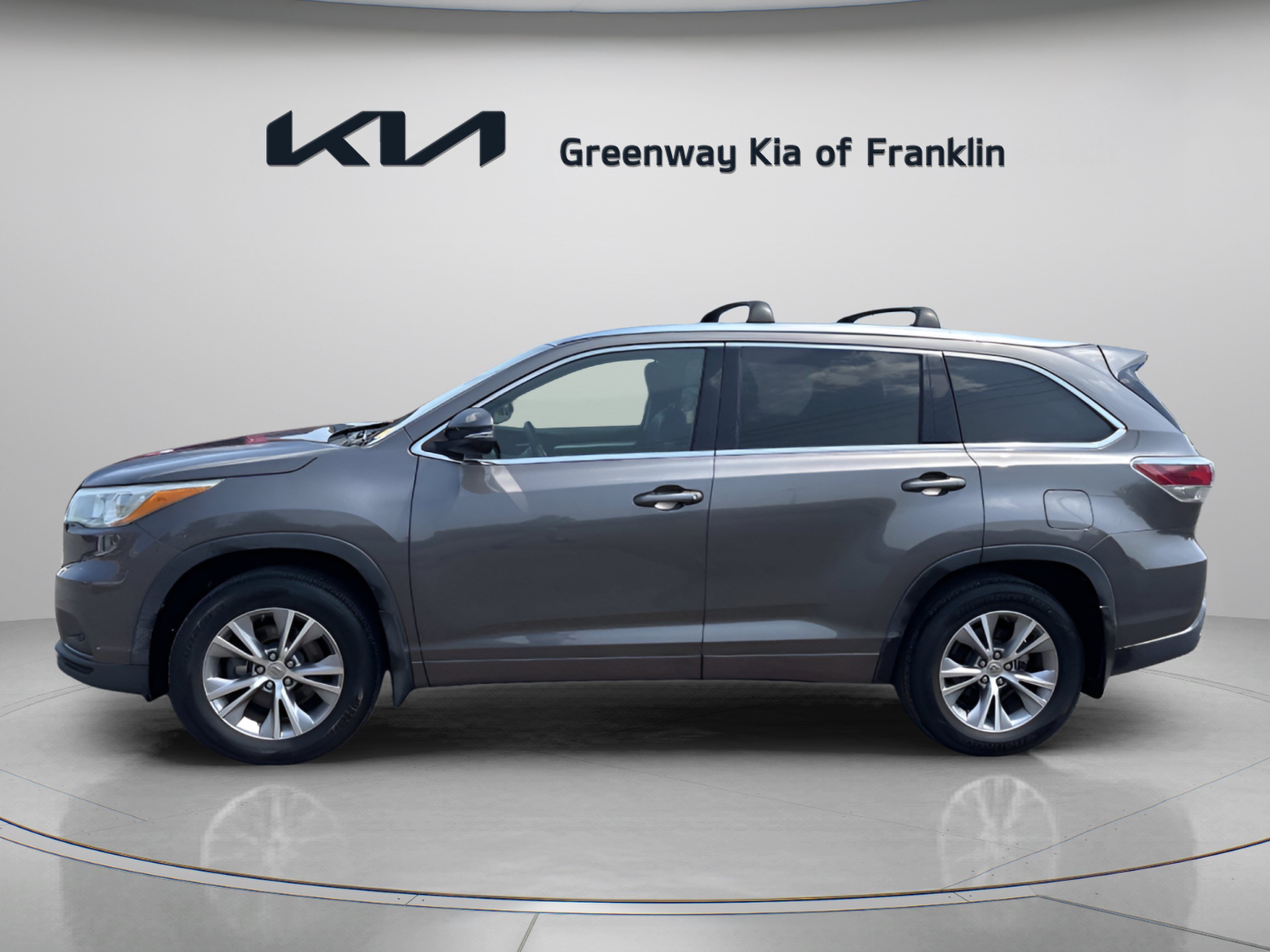 Used 2015 Toyota Highlander XLE AWD/4WD image 4
