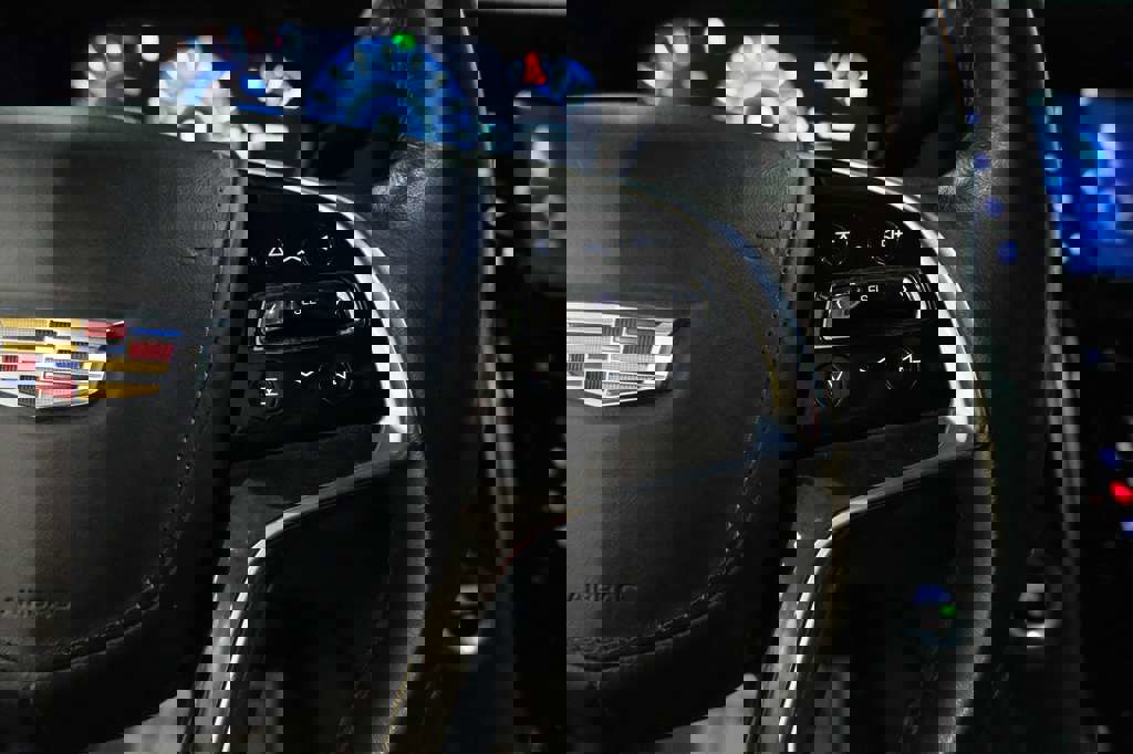 Used 2020 Cadillac Escalade ESV Platinum image 43