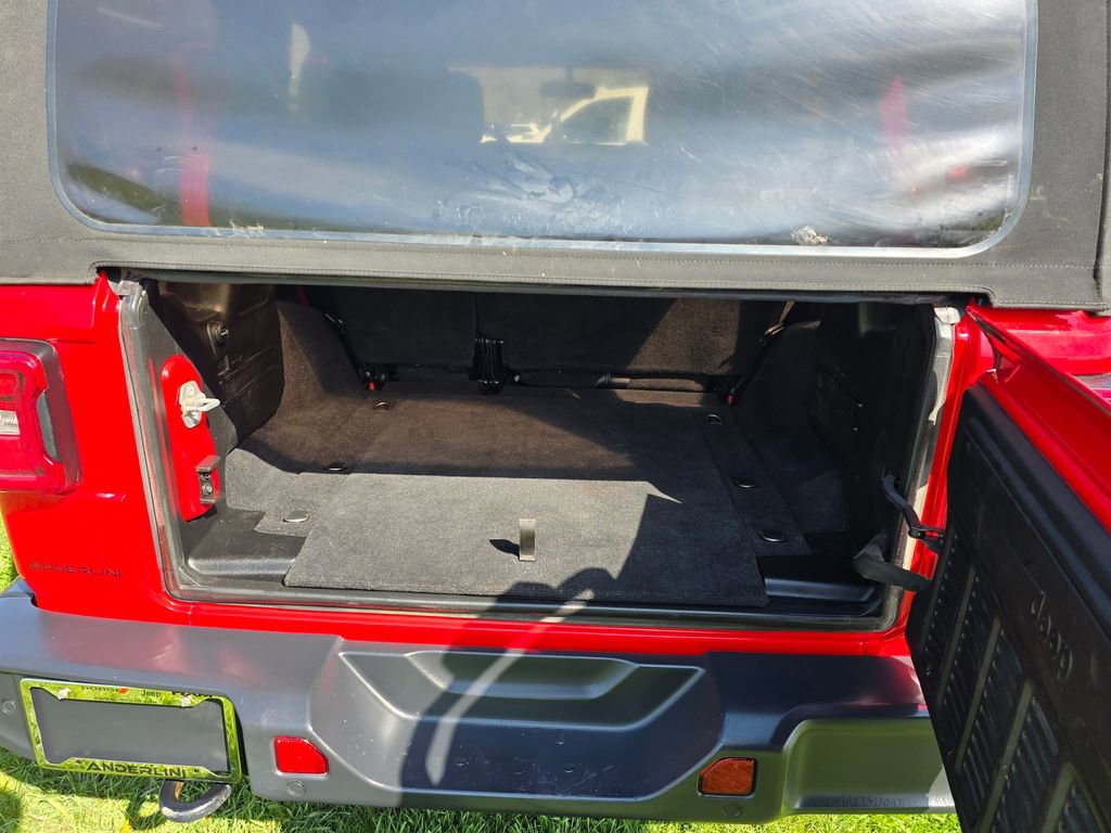 Used 2018 Jeep Wrangler Unlimited Sport S AWD/4WD image 11