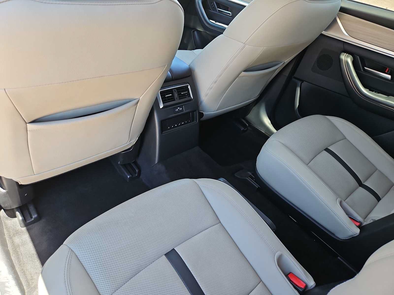 Used 2025 MAZDA CX-90 3.3 Turbo w/ Preferred Package AWD/4WD image 18