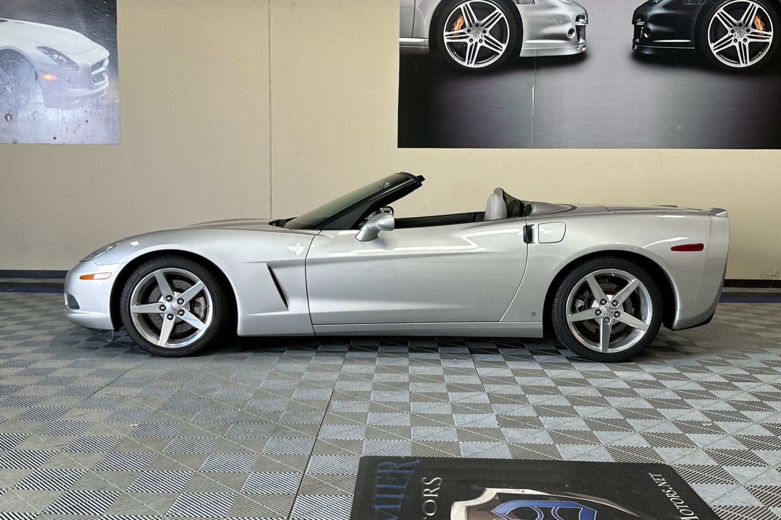 Used 2007 Chevrolet Corvette Convertible w/ Preferred Equipment Group RWD image 7