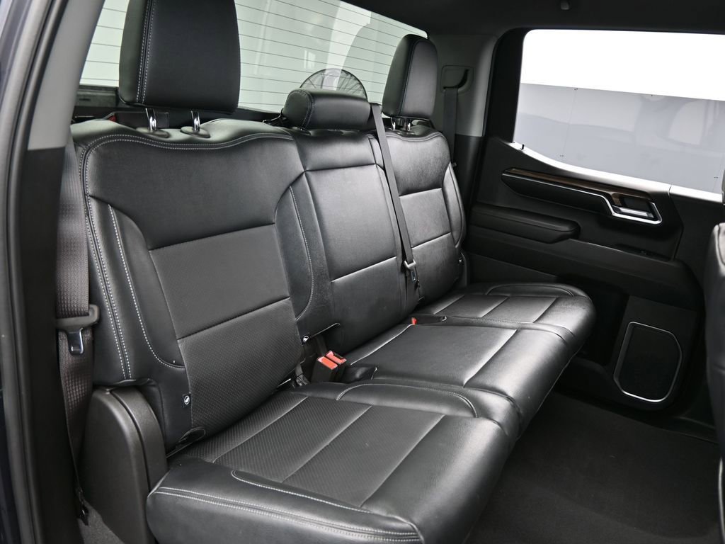 Used 2023 Chevrolet Silverado 1500 LT image 40