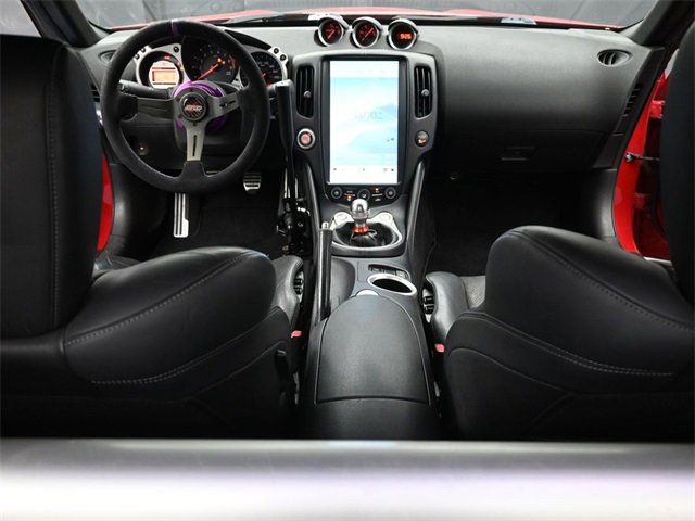 Used 2009 Nissan 370Z Touring image 29