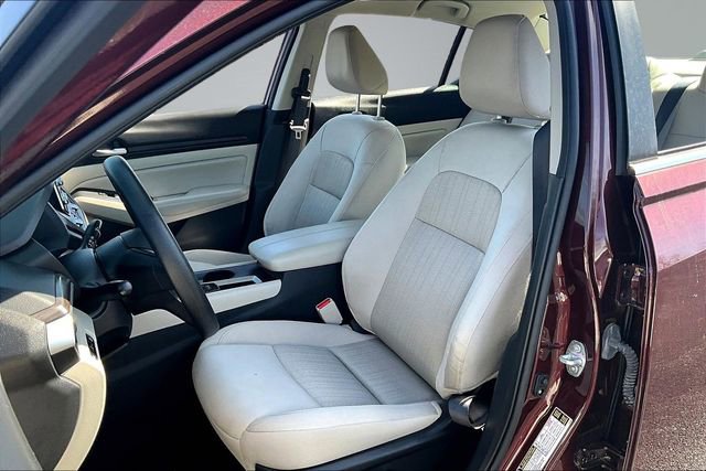 Used 2025 Nissan Altima 2.5 SV image 18