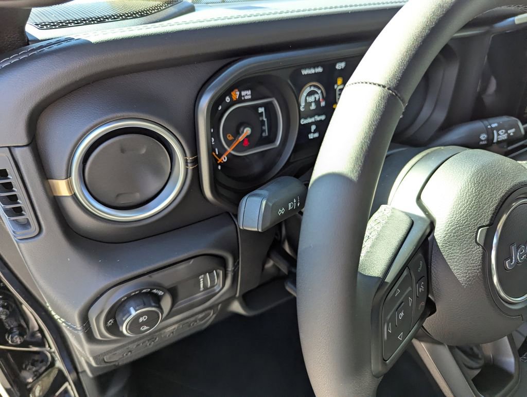 New 2026 Jeep Gladiator Sport AWD/4WD image 21
