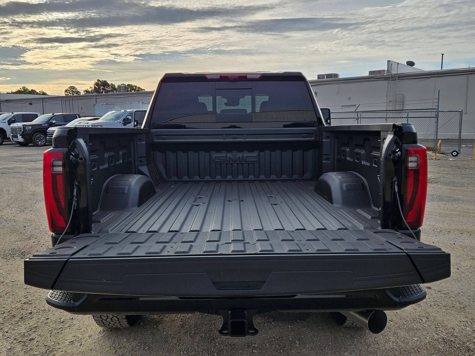 New 2026 GMC Sierra 2500 Denali w/ Denali Reserve Package AWD/4WD image 5