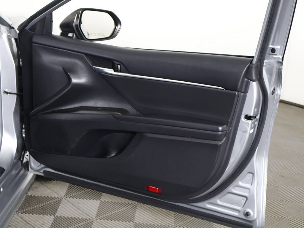 Used 2022 Toyota Camry SE FWD image 20