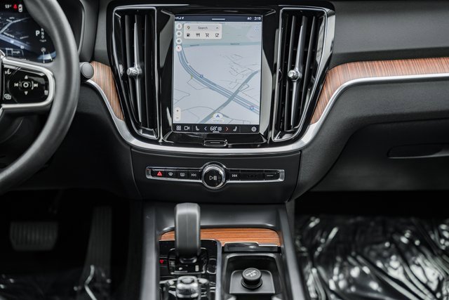 Used 2024 Volvo S60 B5 Plus image 21