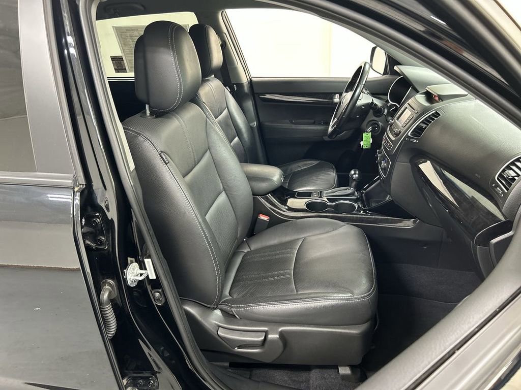Used 2015 Kia Sorento LX AWD/4WD image 22