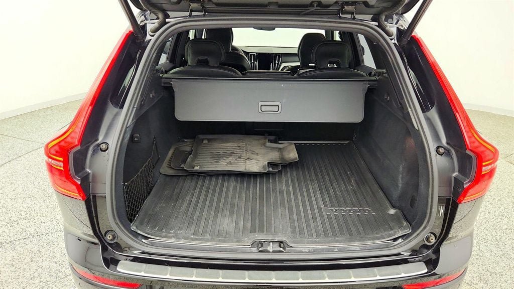 Used 2025 Volvo XC60 B5 Ultra w/ Protection Package Premier AWD/4WD image 20