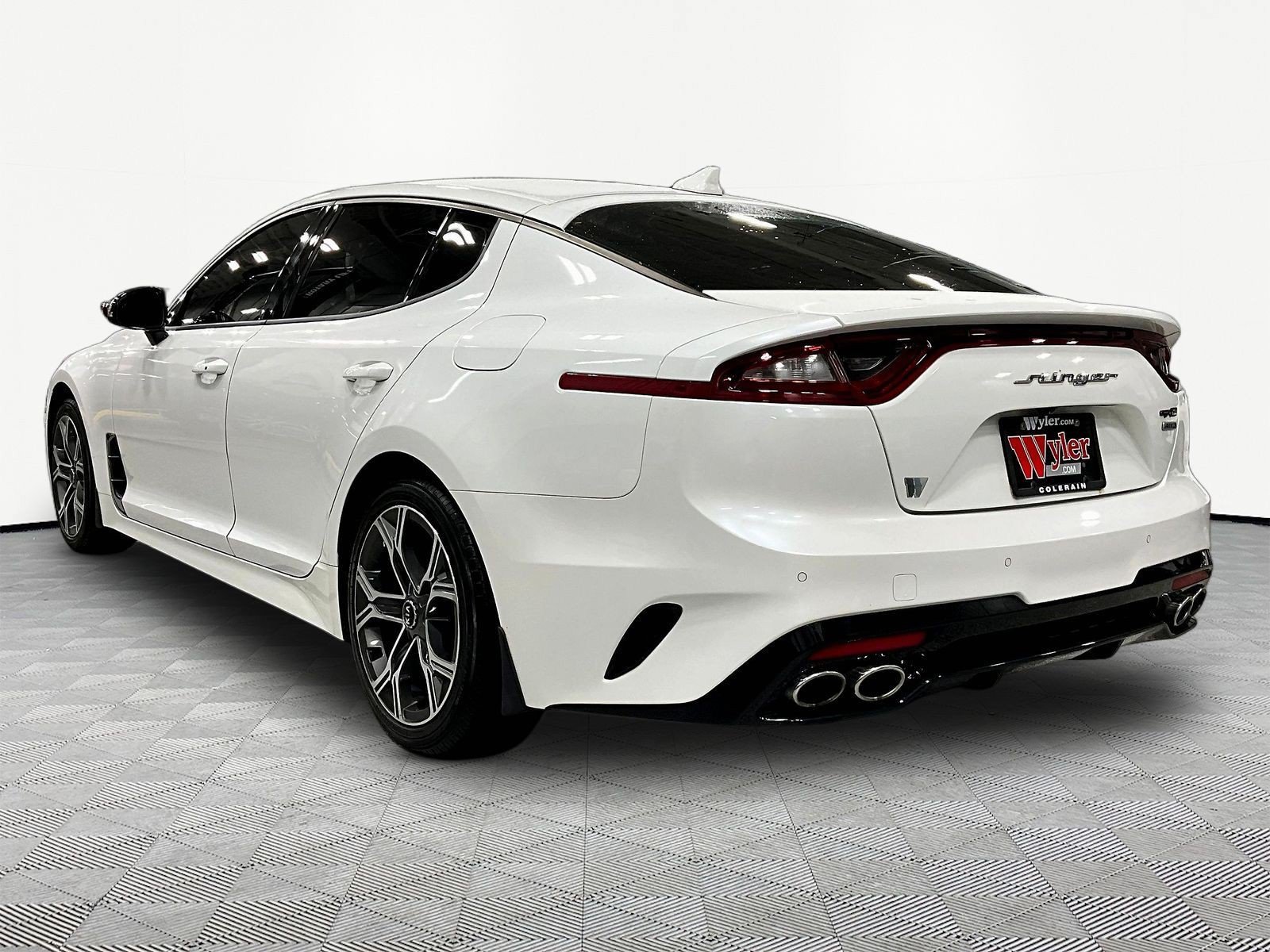 Used 2021 Kia Stinger GT-Line AWD/4WD image 4