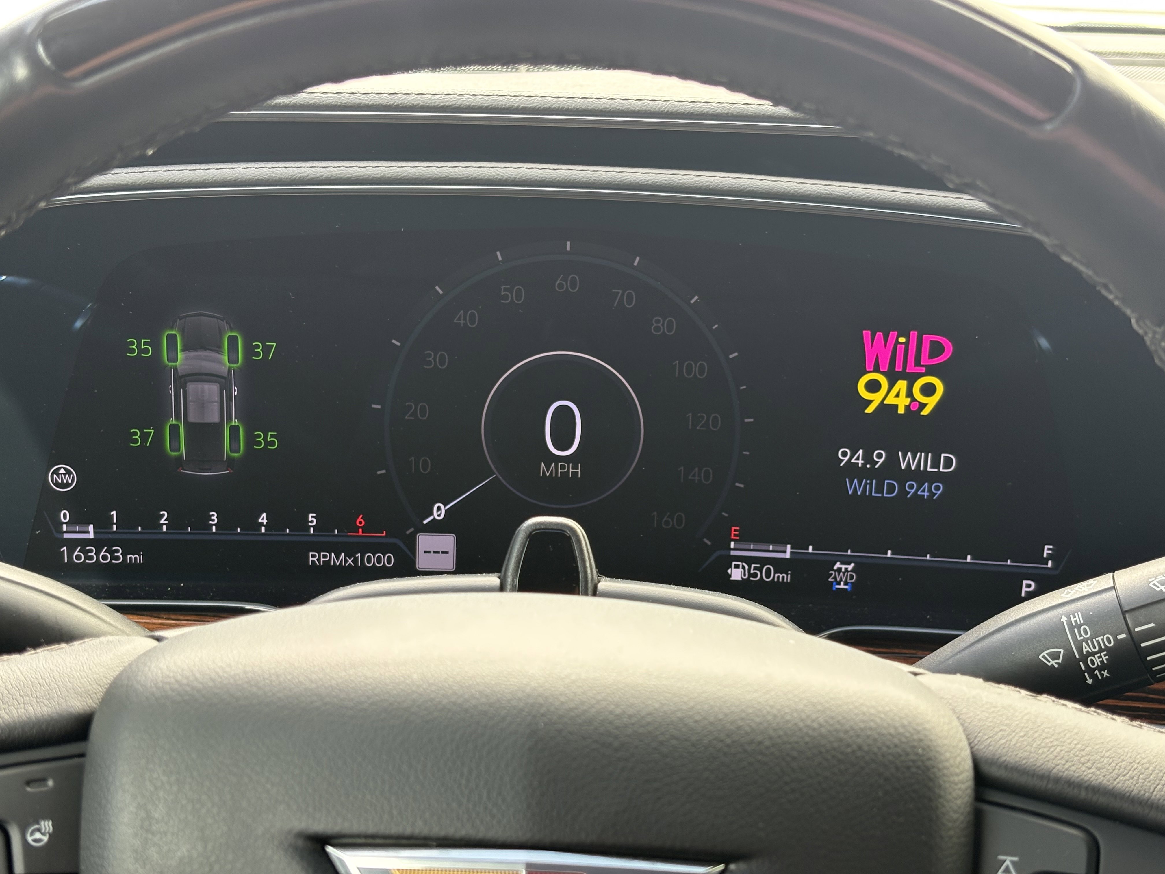 Certified 2022 Cadillac Escalade Premium Luxury image 24