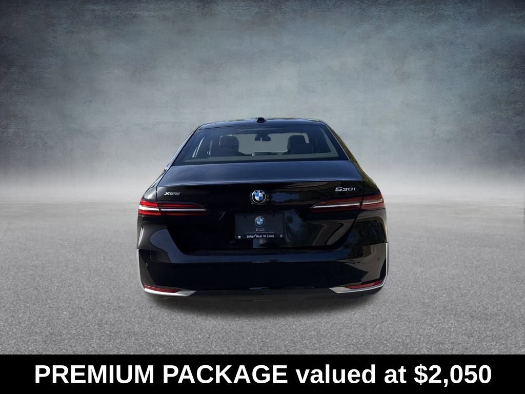 Used 2025 BMW 530i xDrive w/ Premium Package image 4