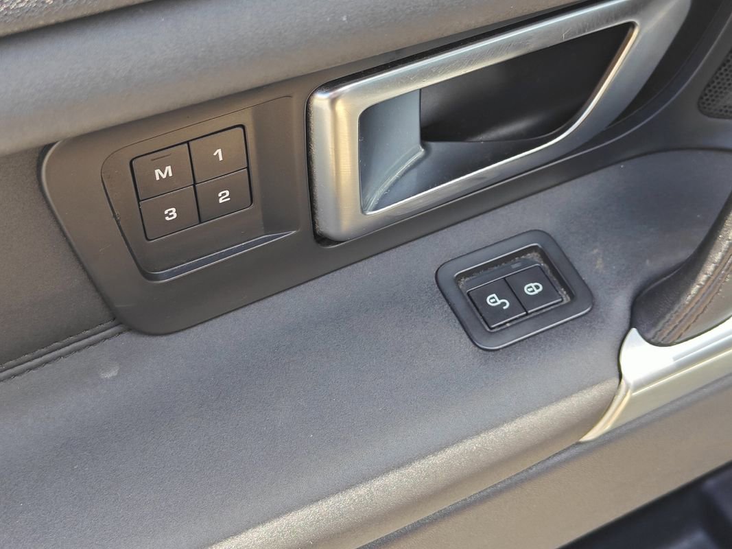 Used 2017 Land Rover Discovery Sport HSE image 19