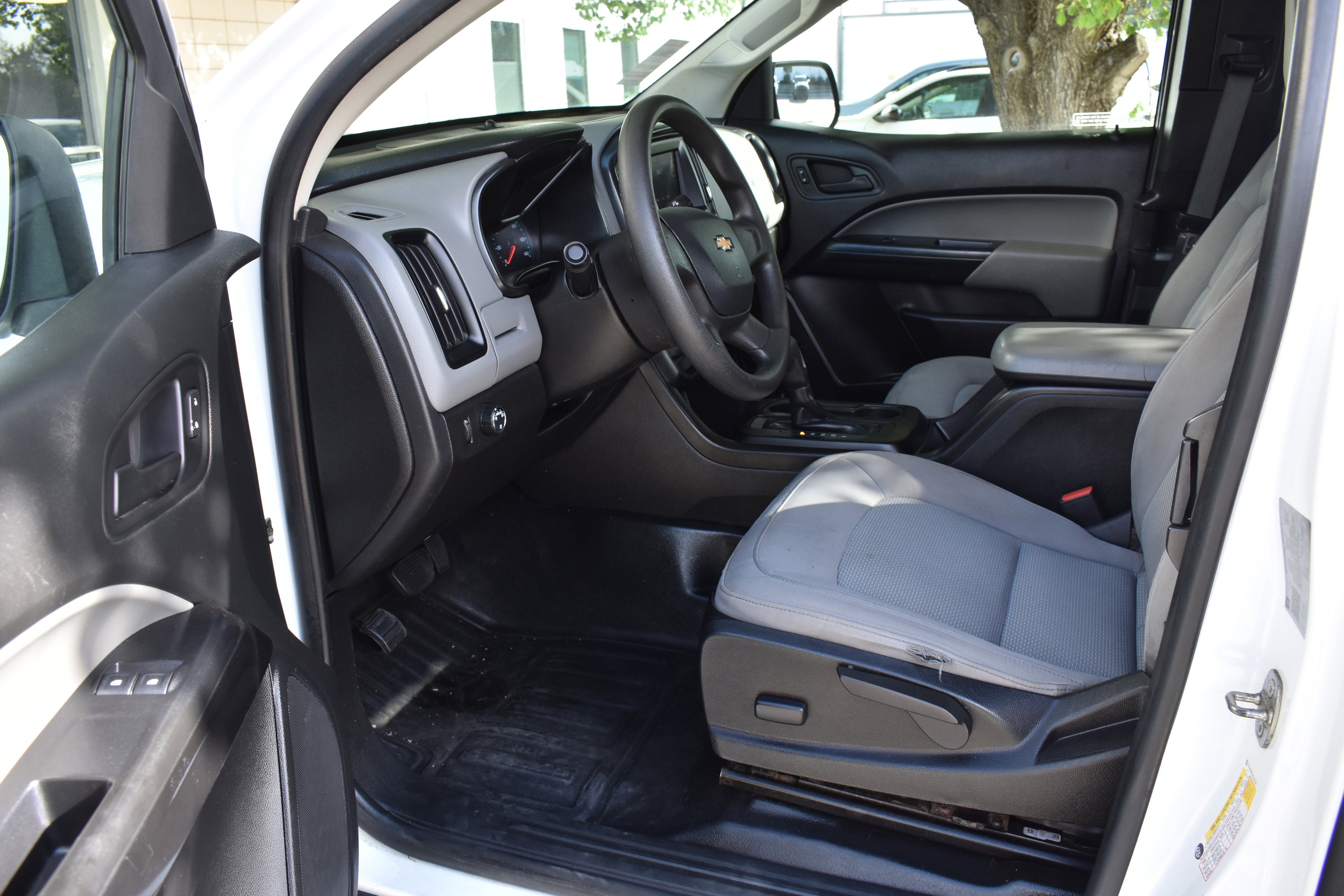 Used 2020 Chevrolet Colorado W/T image 12