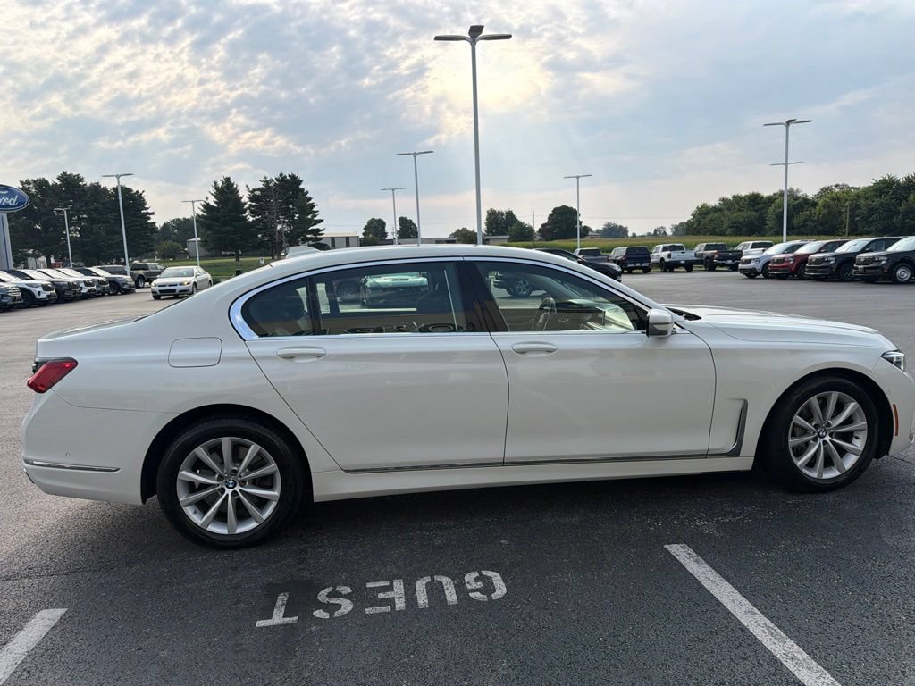 Used 2020 BMW 745e xDrive AWD/4WD image 6