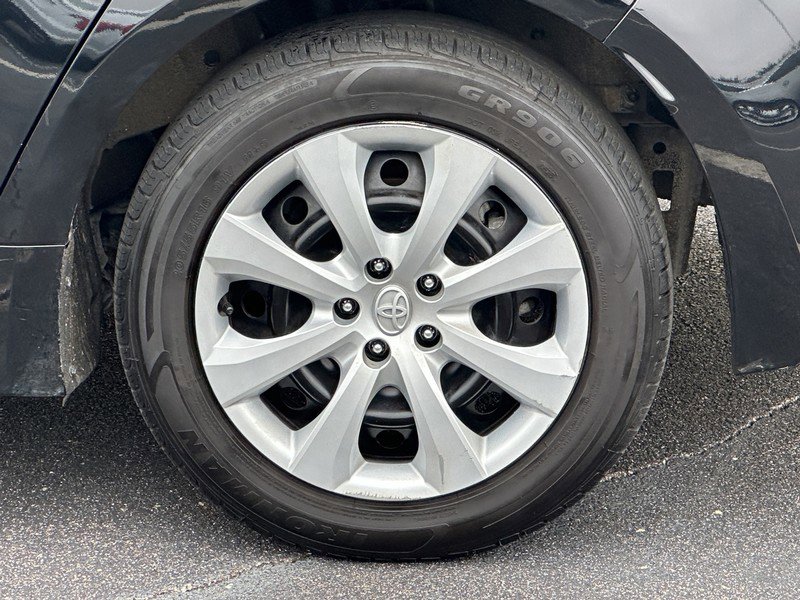 Used 2023 Toyota Corolla LE image 9