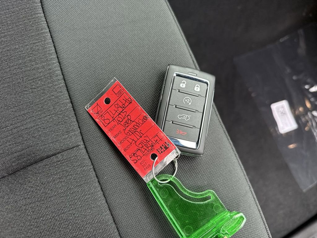 New 2025 Jeep Grand Cherokee L Laredo w/ Luxury Tech Group I image 32