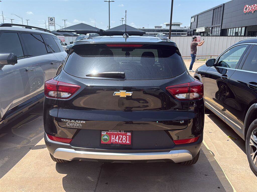 Used 2022 Chevrolet TrailBlazer LT w/ Convenience Package FWD image 10