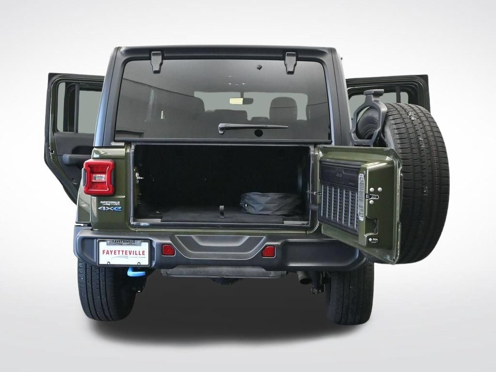 Used 2023 Jeep Wrangler Unlimited Sahara w/ Cold Weather Group AWD/4WD image 41