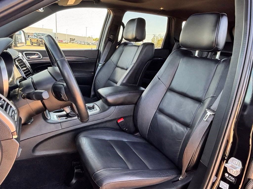 Used 2022 Jeep Grand Cherokee Limited AWD/4WD image 25